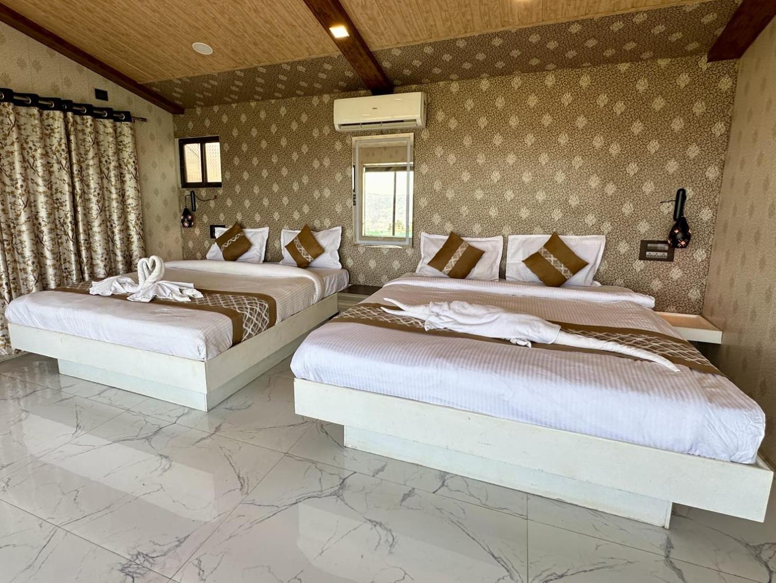 Hollywood Palace Resort Panchgani Exterior foto
