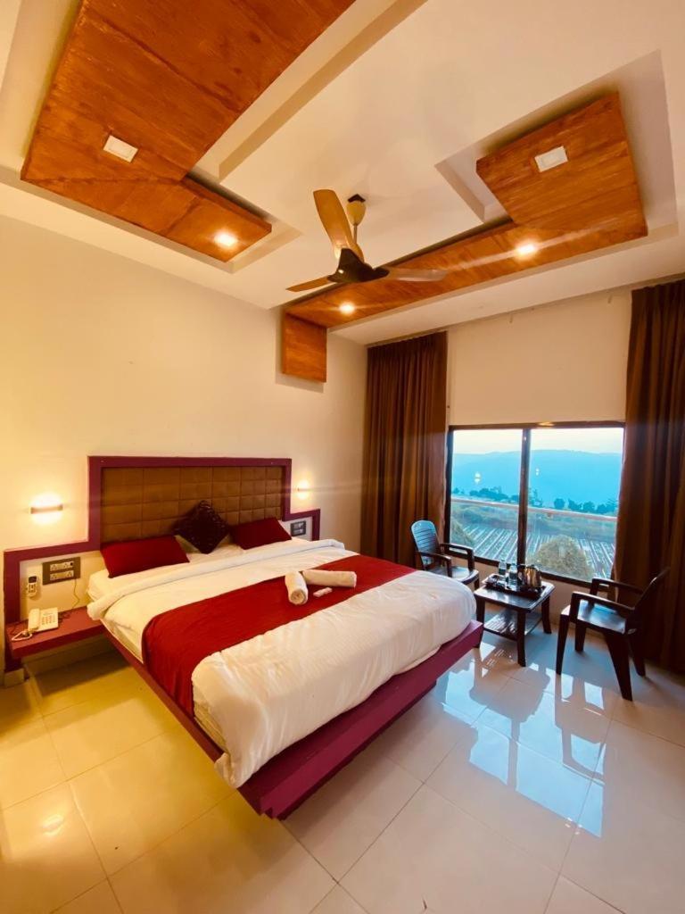 Hollywood Palace Resort Panchgani Exterior foto